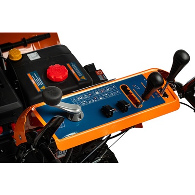 Снегоуборщик бензиновый MAXPILER MST-5250B , 13 л.с., бак 3,6 л, запуск от сети 220 В, шир.захв. 61см, выс.захв. 51см, фара, обогрев рук, двигатель LONCIN, безвоздушное колесо.- фото6