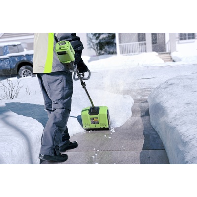 Снегоуборщик аккумуляторный Greenworks 60V GD60SSK5 (1хАКБ 5Ач и ЗУ) 30 см (арт.2602607UG)- фото6