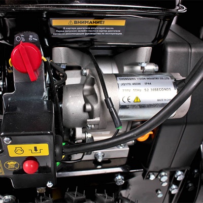 Снегоотбрасыватель CHAMPION ST662E, 6,5 л.с.,61см.,6F/2R колеса, бак 3,6л., эл.стартер, фары,обогрев рук- фото3